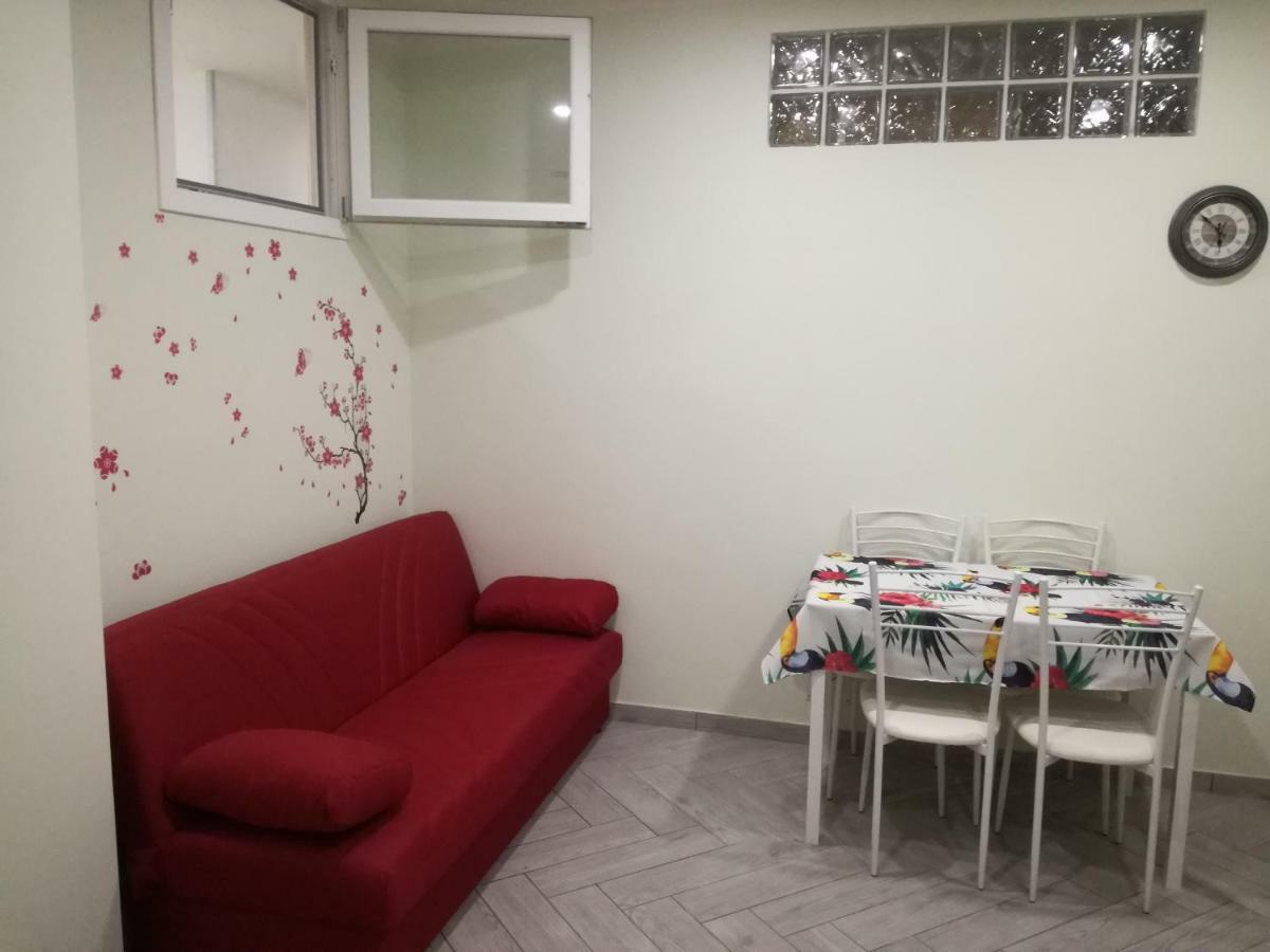 Appartamento In Seminterrato Zannone Sabaudia Luaran gambar